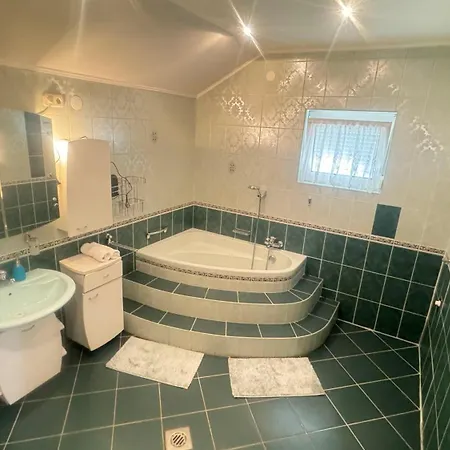דירה Zoeldhaz