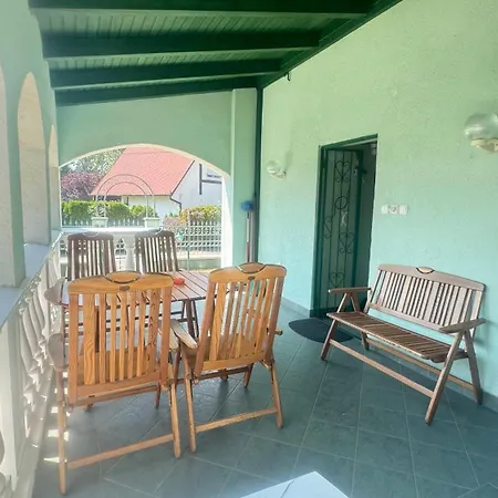 Zoeldhaz * Balatonmariafurdo