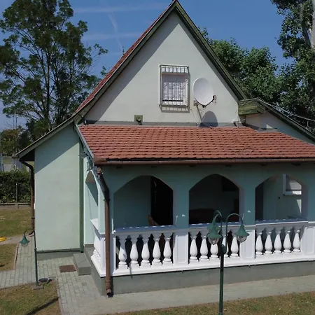 Zoeldhaz Balatonmariafurdo