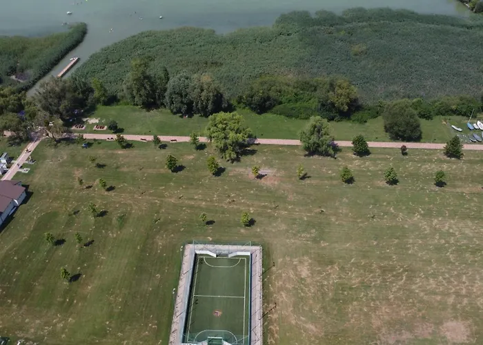 Zoeldhaz * Balatonmáriafürdő