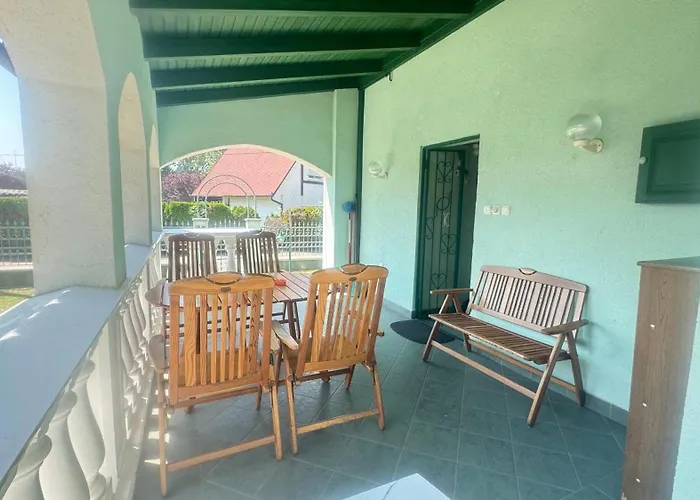 Zoeldhaz * Balatonmariafurdo