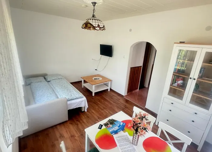 Zoeldhaz Balatonmariafurdo